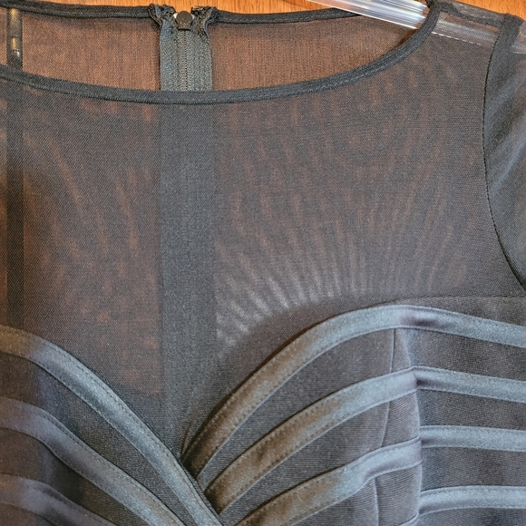 JS GROUP top. NWT - Picture 10 of 11